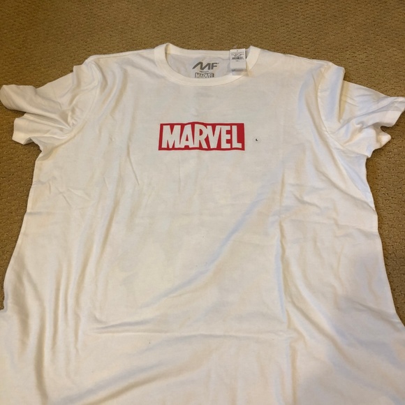 AE Unisex Marvel T-shirt - Picture 2 of 3